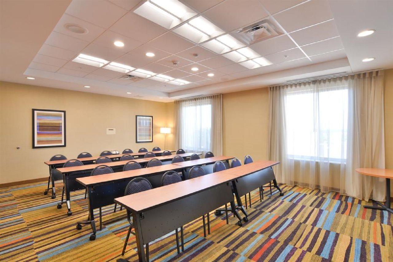 Fairfield Inn & Suites By Marriott Eau Claire/Chippewa Falls מראה חיצוני תמונה