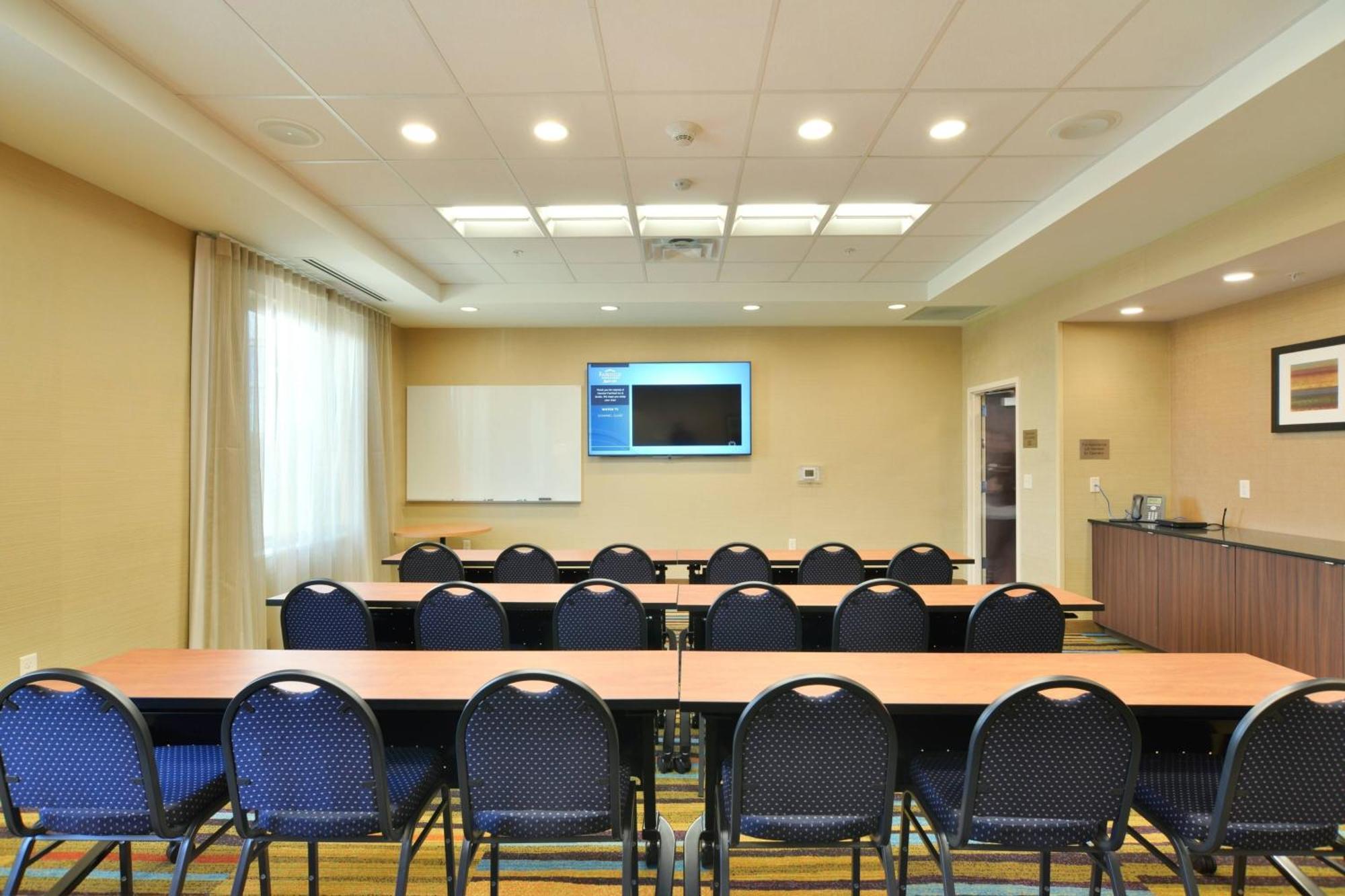 Fairfield Inn & Suites By Marriott Eau Claire/Chippewa Falls מראה חיצוני תמונה