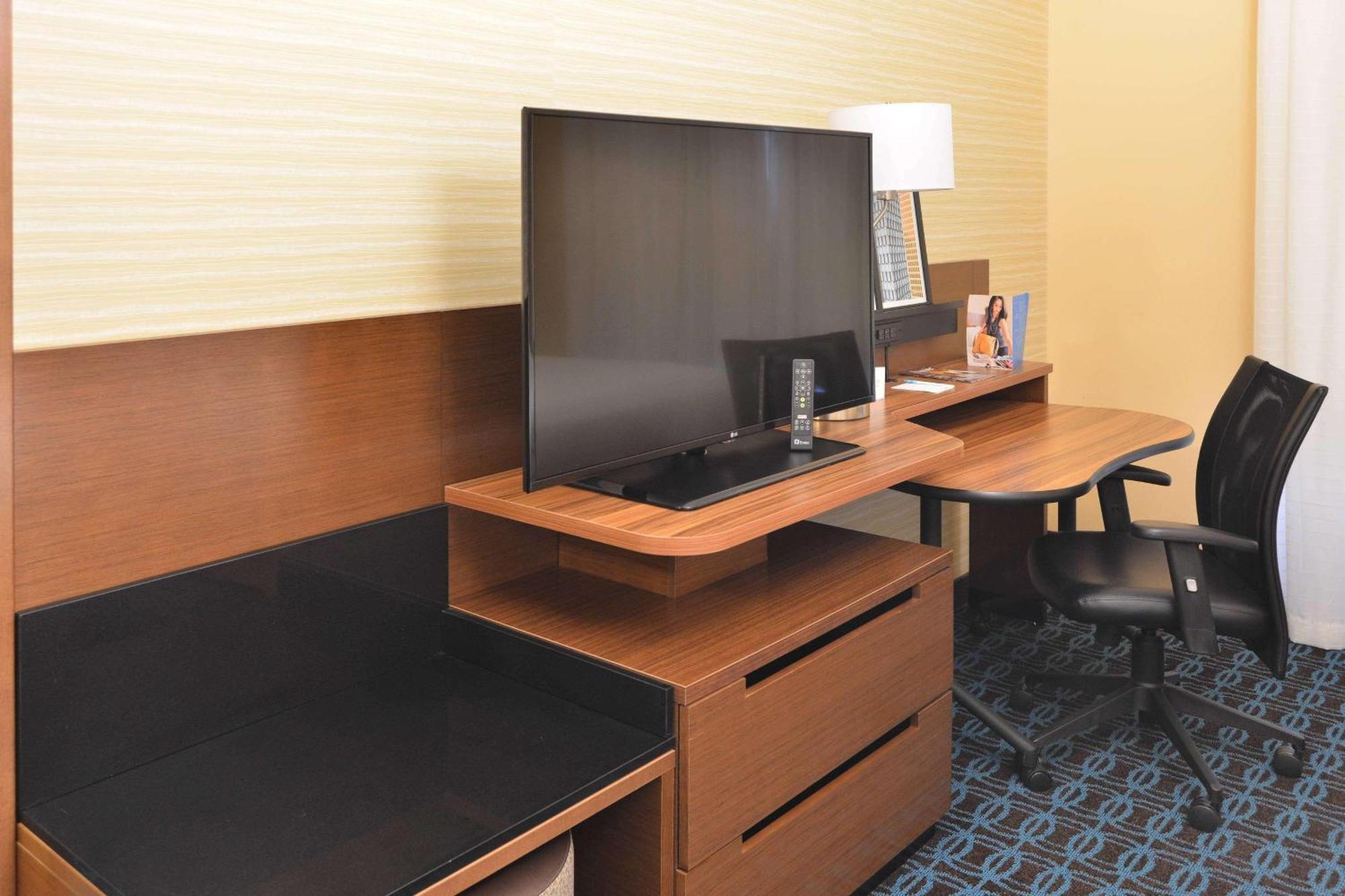 Fairfield Inn & Suites By Marriott Eau Claire/Chippewa Falls מראה חיצוני תמונה