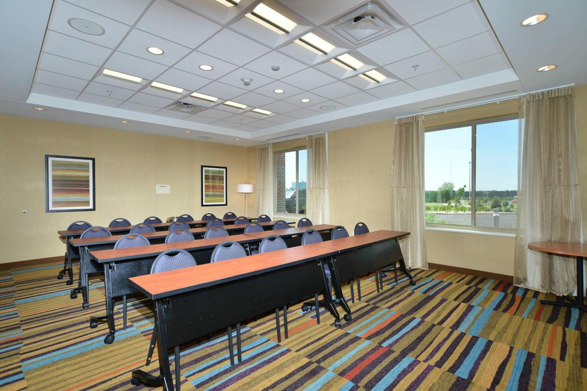 Fairfield Inn & Suites By Marriott Eau Claire/Chippewa Falls מראה חיצוני תמונה