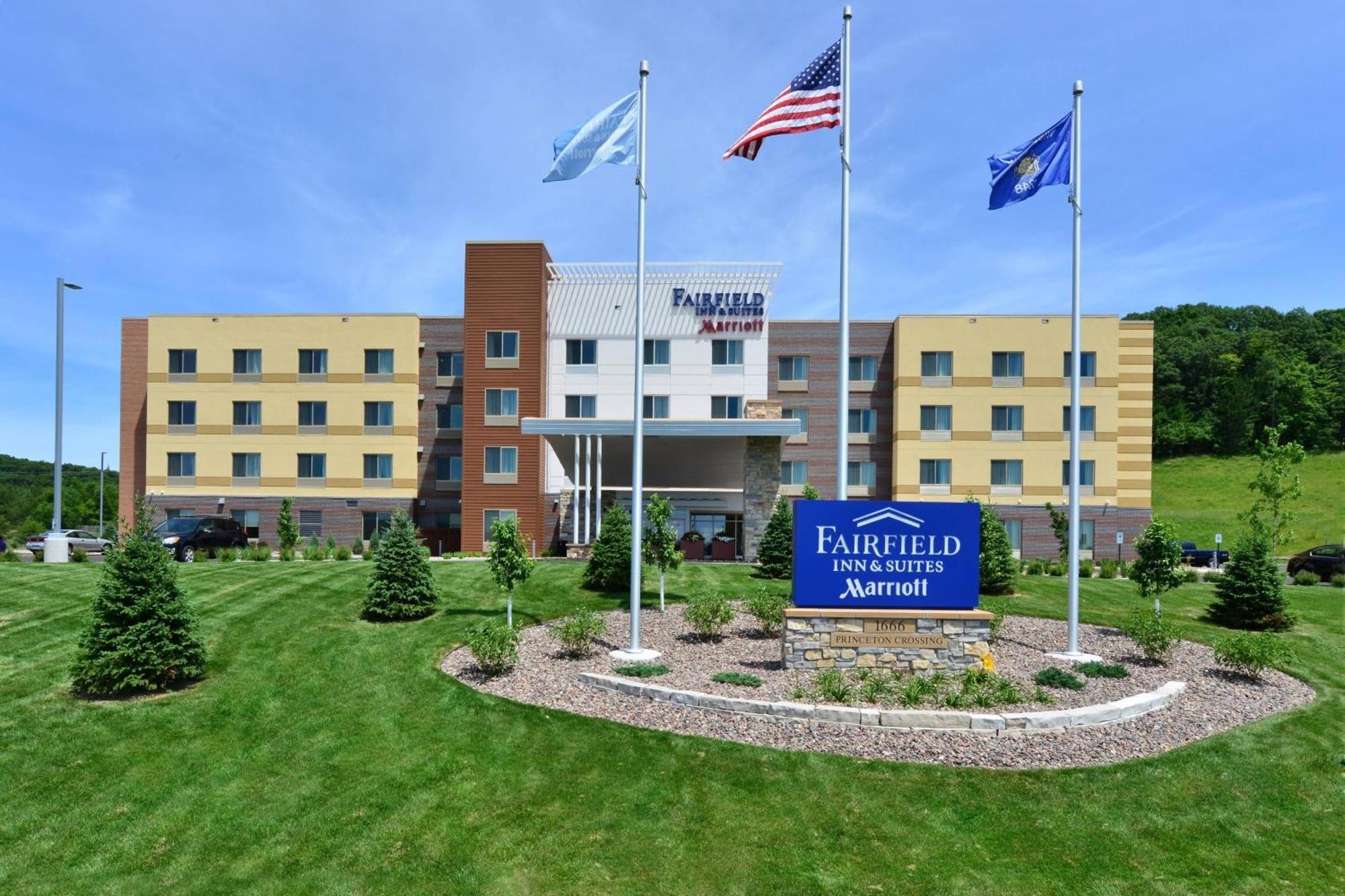 Fairfield Inn & Suites By Marriott Eau Claire/Chippewa Falls מראה חיצוני תמונה