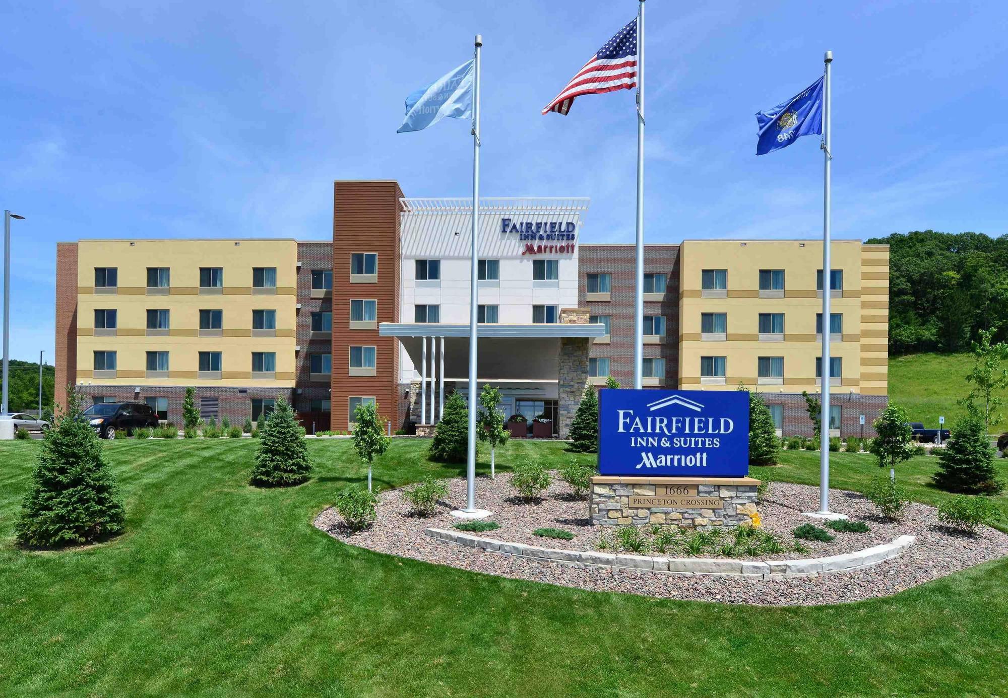 Fairfield Inn & Suites By Marriott Eau Claire/Chippewa Falls מראה חיצוני תמונה