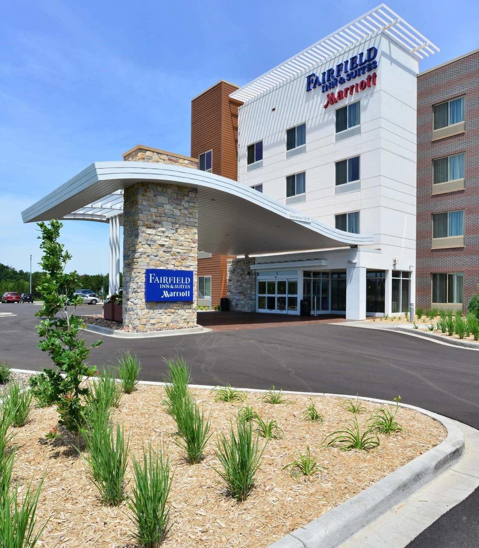 Fairfield Inn & Suites By Marriott Eau Claire/Chippewa Falls מראה חיצוני תמונה