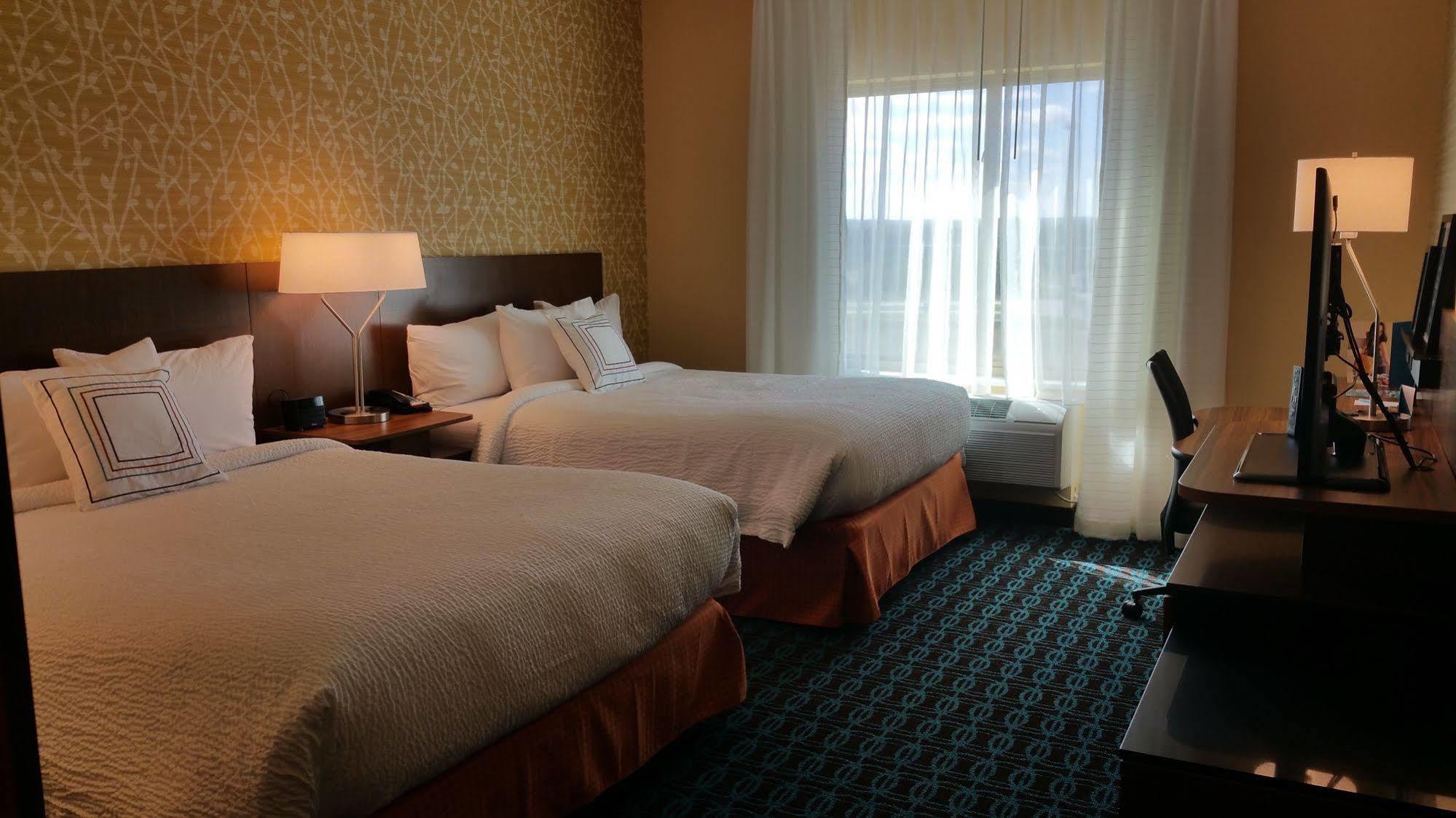 Fairfield Inn & Suites By Marriott Eau Claire/Chippewa Falls מראה חיצוני תמונה