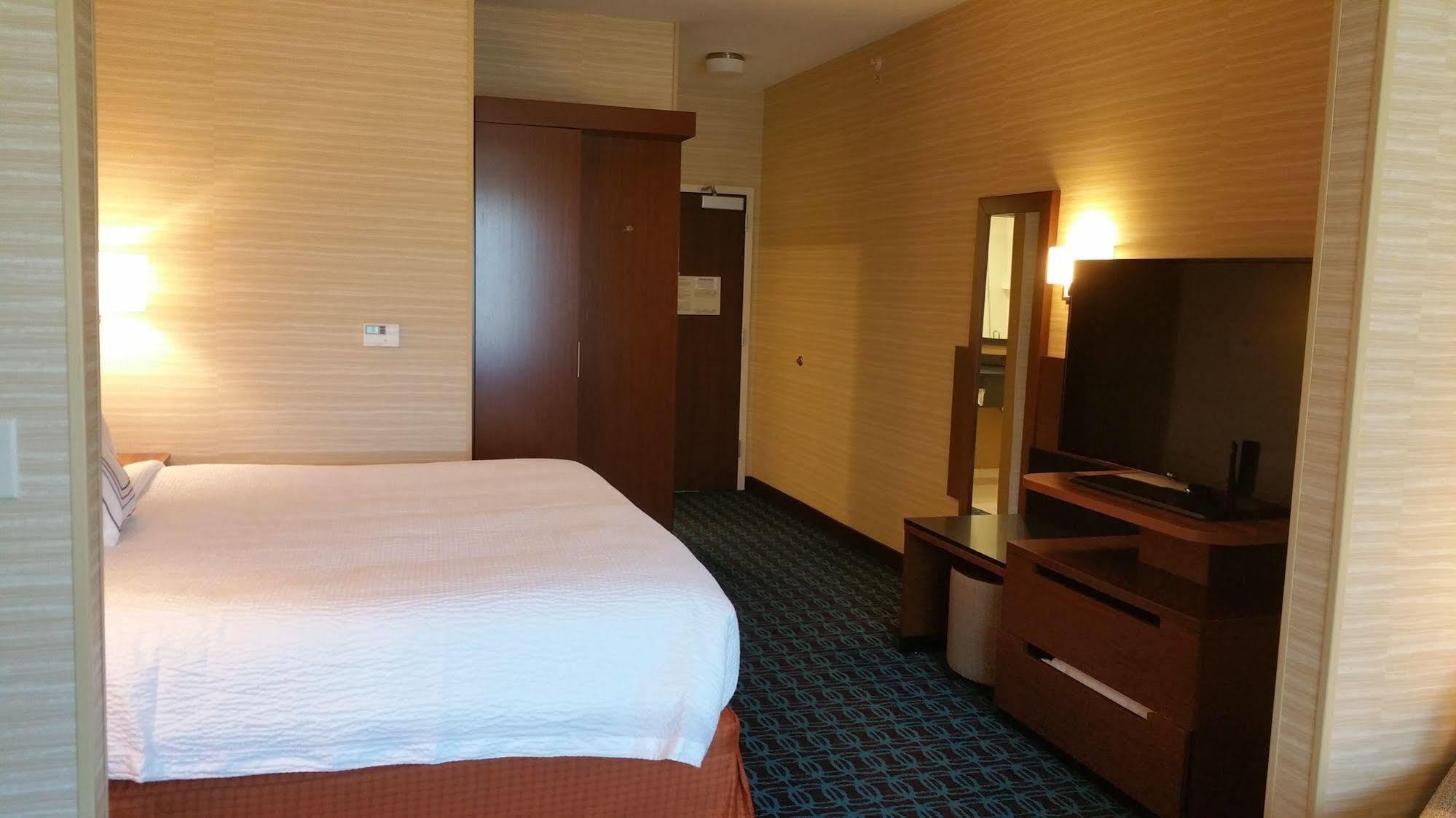 Fairfield Inn & Suites By Marriott Eau Claire/Chippewa Falls מראה חיצוני תמונה